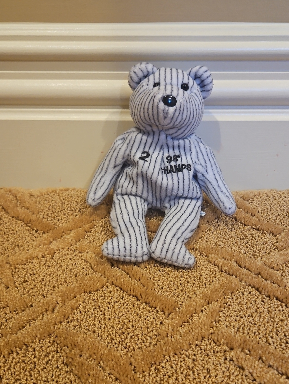 Yankees Jeter '98 Champs Teddy Bear Plush - Collector Toy